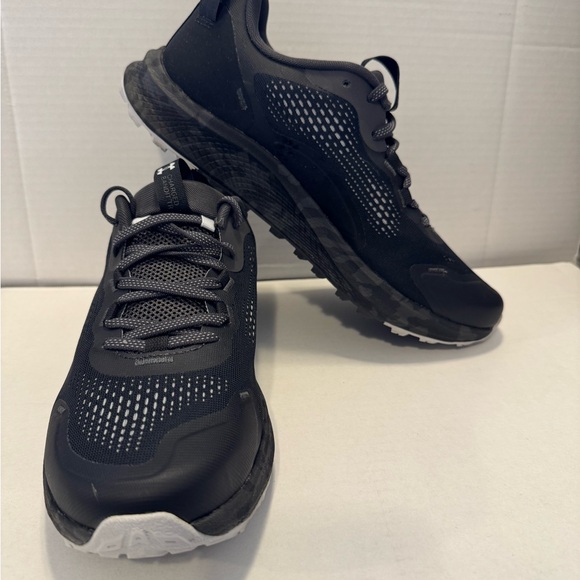 Under Armour Other - Under Armor Charged Bandit running shoes